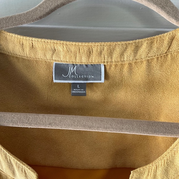 JM Collection 3/4 sleeve mustard button front top - Picture 3 of 4